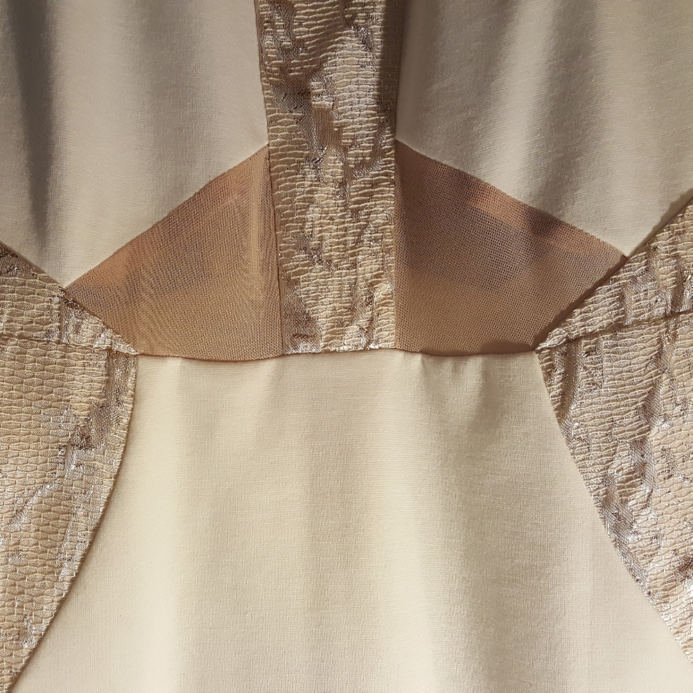 Dress - Picture 2 of 4
